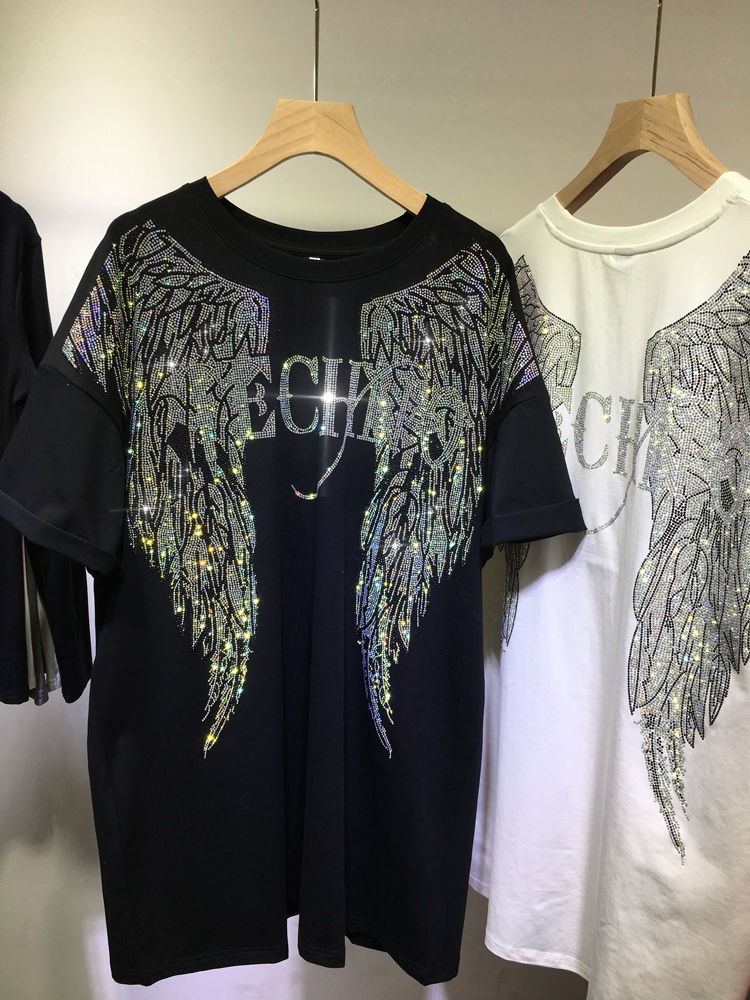 L-4XL Oversize Rhinestone Ange - Streetwear Clothing Brands recensie en prijs